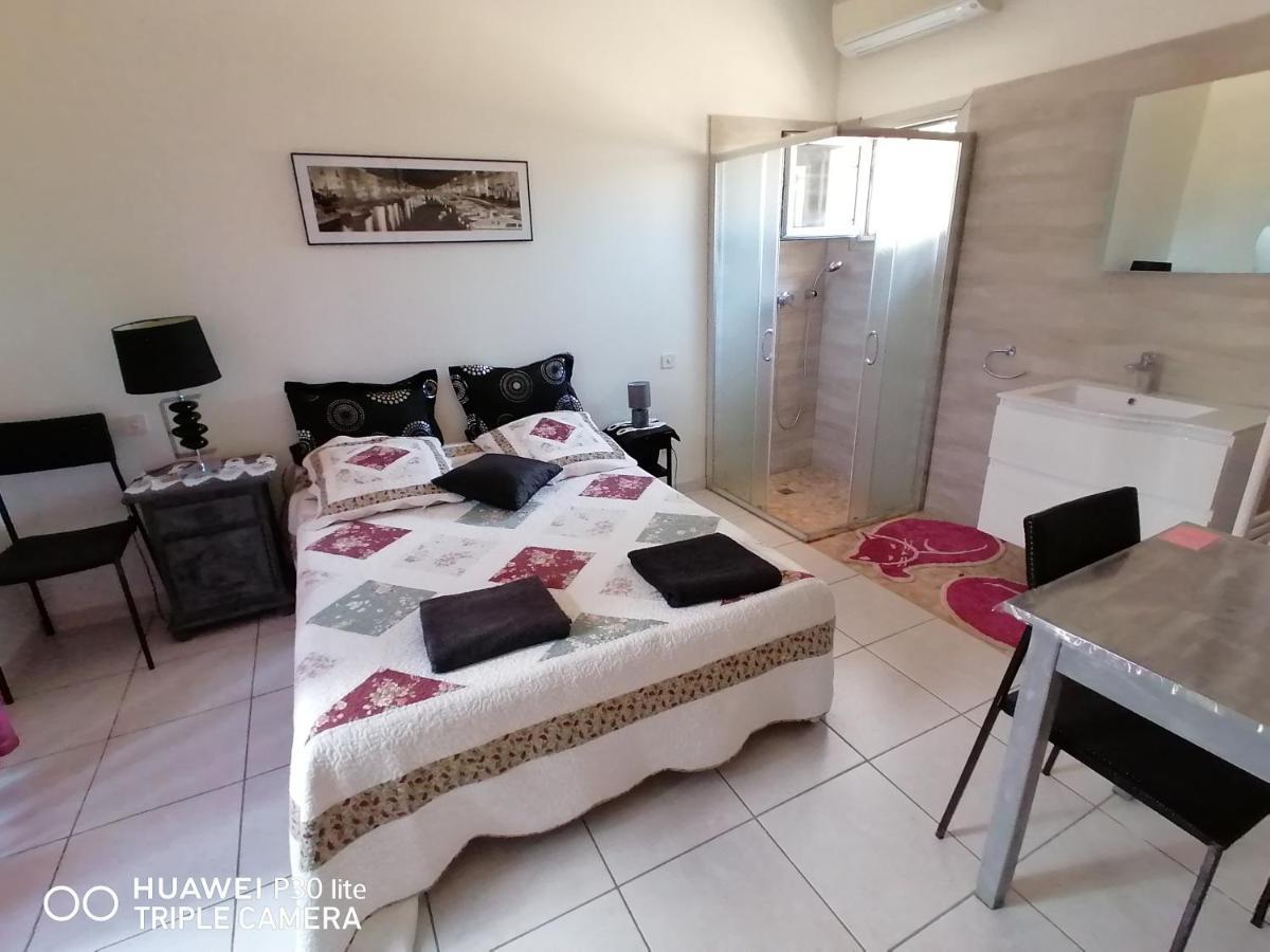 Grande Chambre Dans Villa Proche De La Plage Сет Екстериор снимка